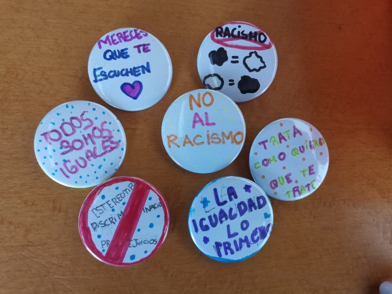 chapas diseñadas por los alumnos