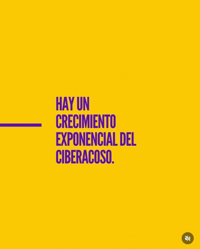 Cartel que informa sobre lo que versa la consulta pública y convocatoria de datos sobre el ciberacoso